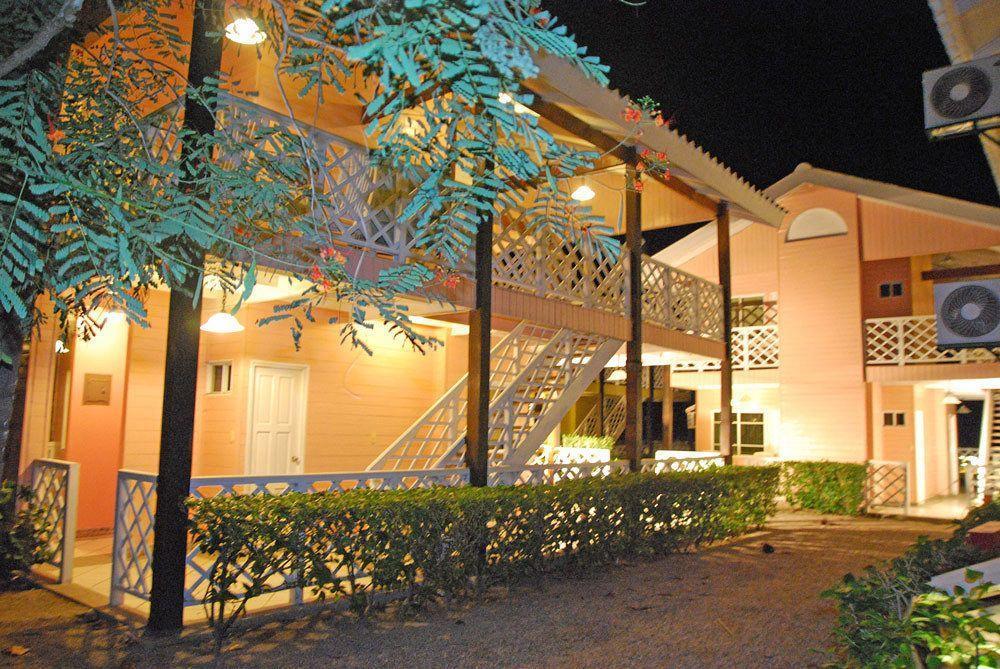 Hotel Vistamar Beachfront Resort & Conference Center Pochomil Exterior foto